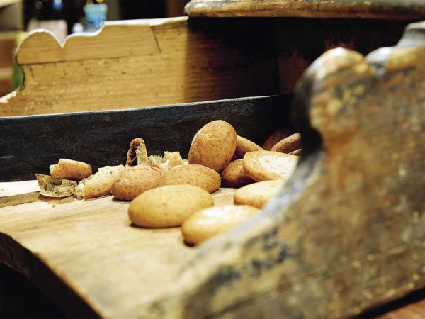 Von Vinschgerl, Bauernbreatl und Pidl