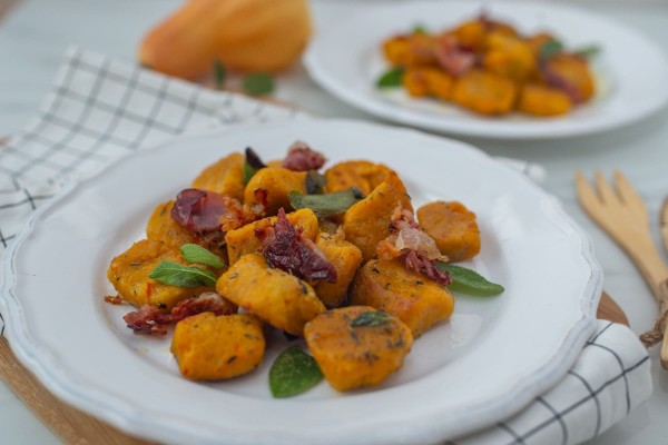 Kürbisgnocchi mit Salbeibutter