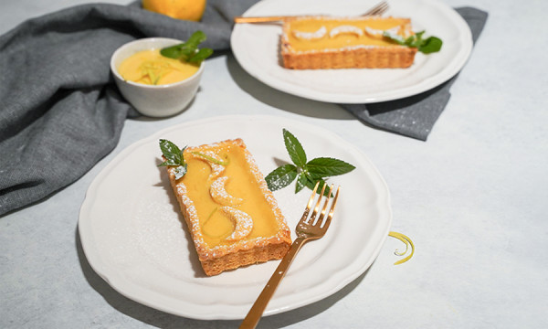 Crostatine con frolla al farro e crema di limone 