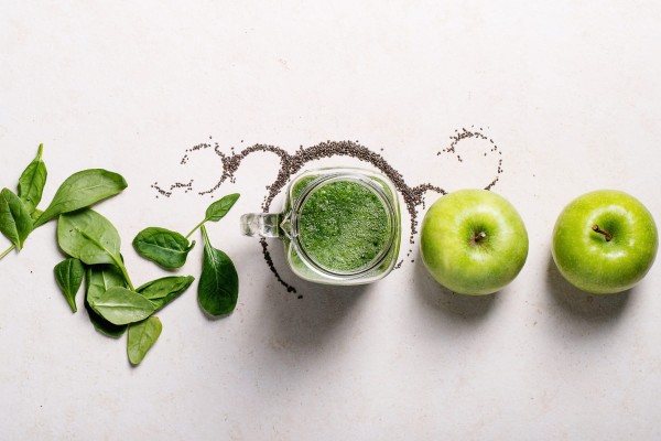 Smoothie verde con mela Granny Smith e spinaci