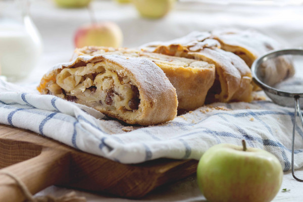Apfelstrudel mit Mürbteig