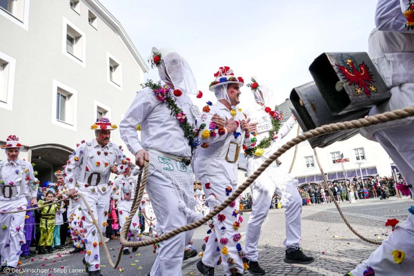 Das Zusslrennen: Vinschger Fasching vom Feinsten 