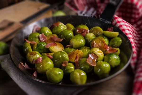 Cavoletti di Bruxelles con speck