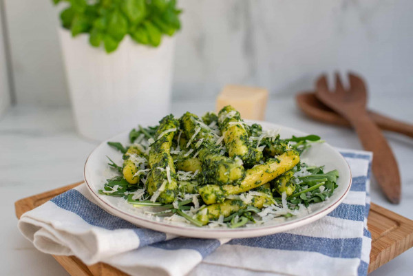 Stringoli di patate con pesto all’aglio orsino