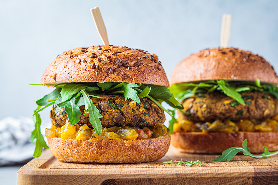 https://www.pursuedtirol.com/de/ueber-uns/genussmagazin/suedtiroler-rezepte/vegane-burger-mit-linsenpatties-und-chutney