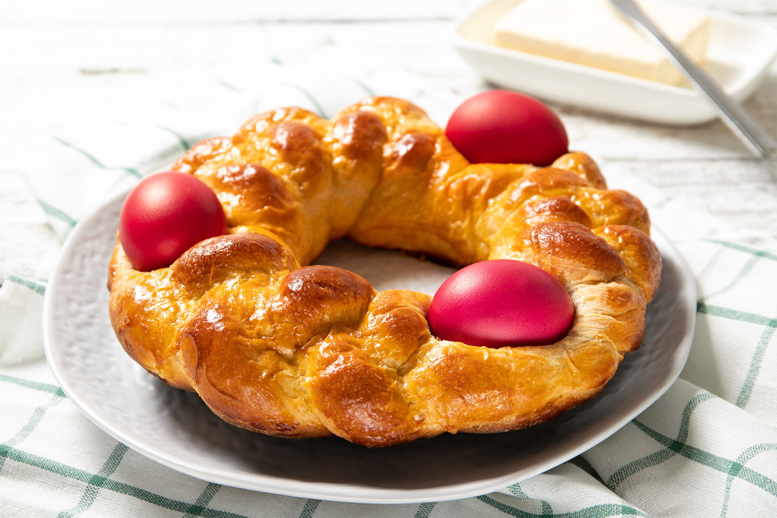 Osterkranz aus Hefeteig Rezept I Südtiroler Rezepte bei Pur Südtirol®