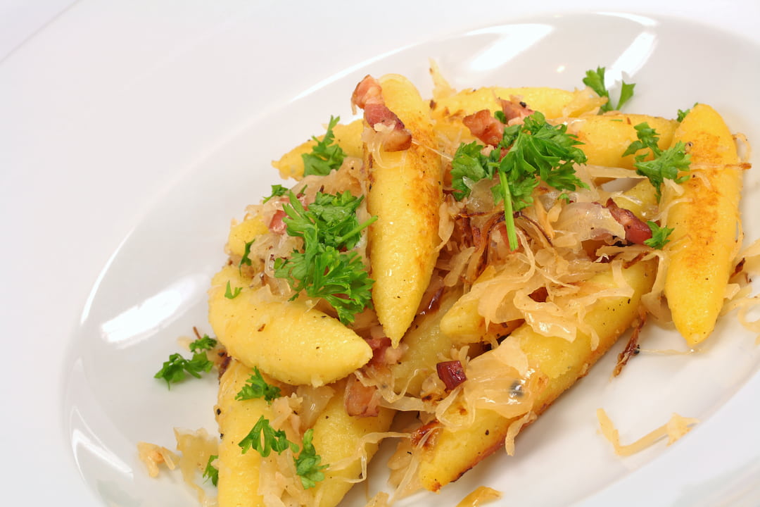Schupfnudeln mit Sauerkraut und Speck Rezept I Südtiroler Rezepte bei ...