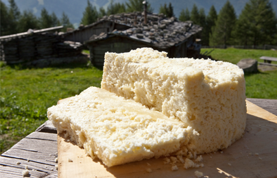 https://www.pursuedtirol.com/it/su-di-noi/magazine/blog/graukaese-o-formaggio-grigio-il-puzzone-delizioso