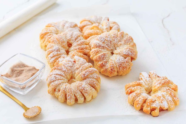 Anelli di mela in pasta sfoglia