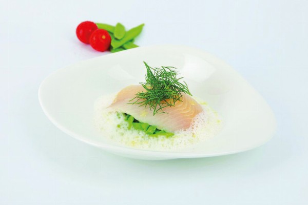 Salmerino confit con fondo al pomodoro