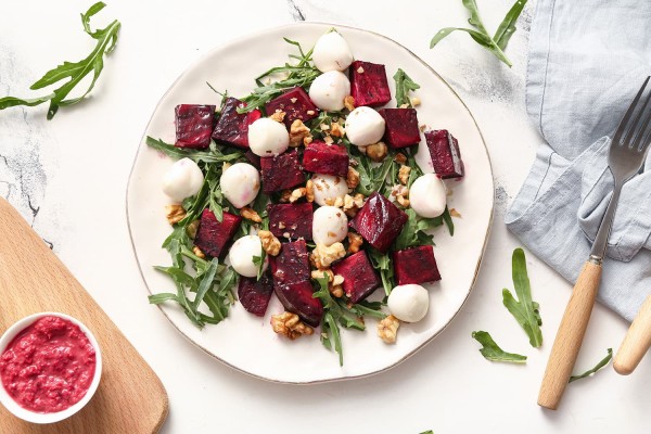 Frühlingssalat mit leichtem Honig-Balsamico-Dressing