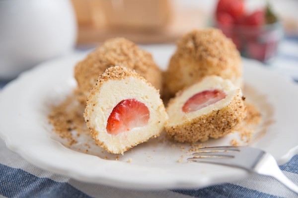 Canederli alle fragole con impasto di ricotta